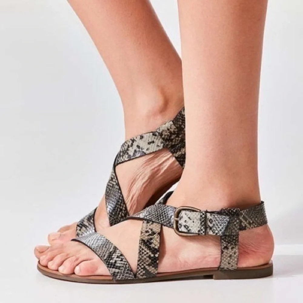NWOT Urban Outfitters Snakeskin Sandals sz…
